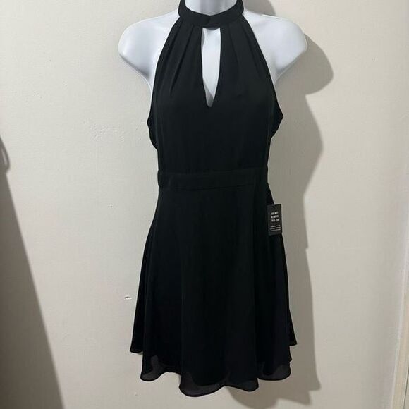 Express Dresses & Skirts - Express black sleeveless dress size 0.  A630